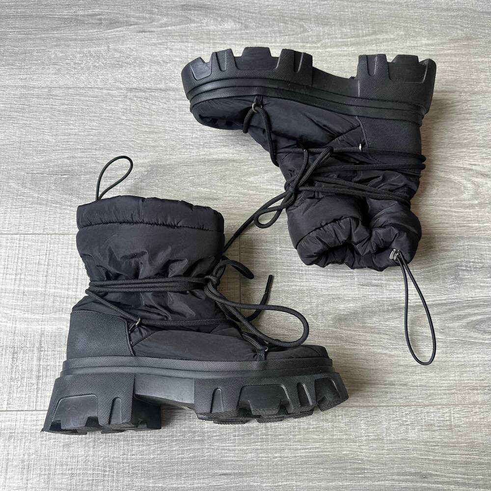 RAYE Bansko Puffer Snow Boots in Black - Picture 13 of 14